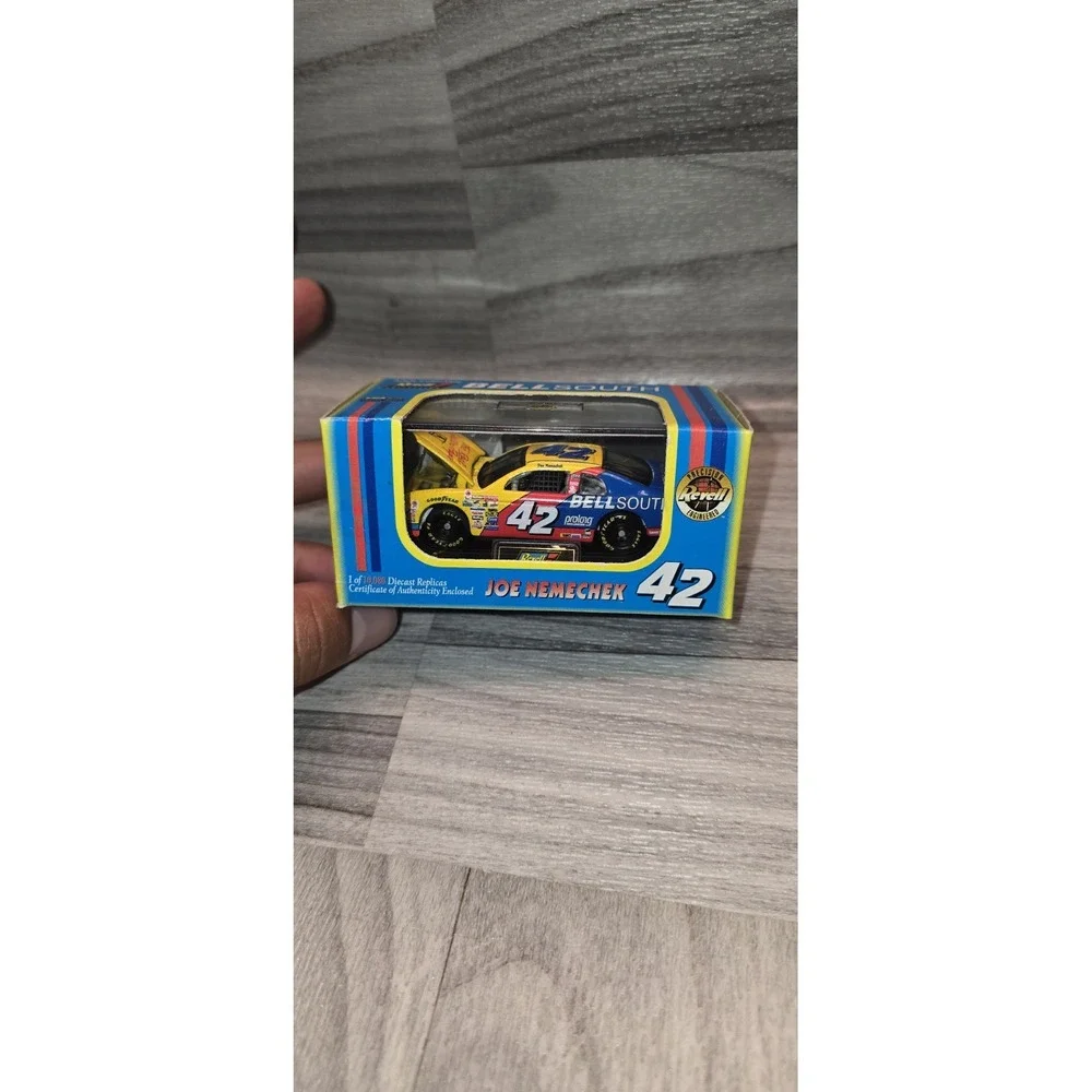 Joe Nemechek #42 BellSouth / Yellow Pages 98 Chevrolet MC Revell Diecast Nascar